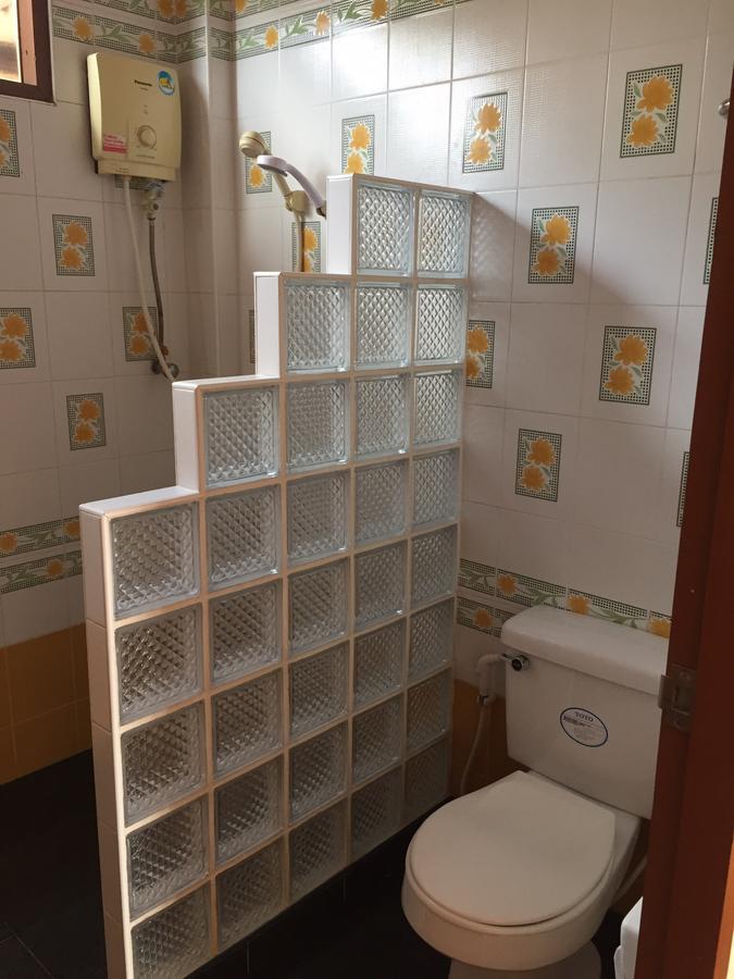 Poon Suk Hotel Kabin Buri エクステリア 写真
